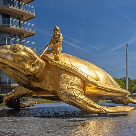 Penthousestudio Gaudi Met Zonneterras En Zicht Op Zee Lejlighed Nieuwpoort Eksteriør billede