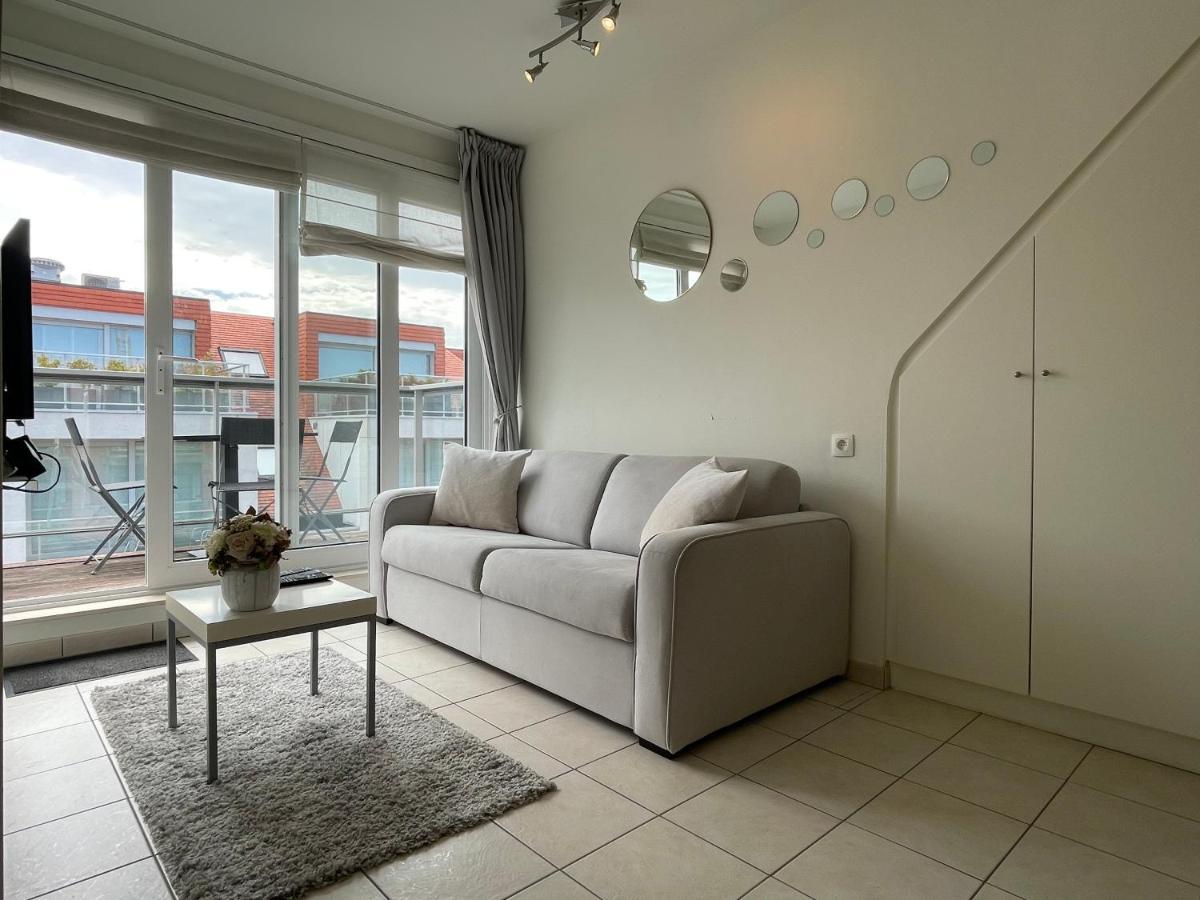 Penthousestudio Gaudi Met Zonneterras En Zicht Op Zee Lejlighed Nieuwpoort Eksteriør billede